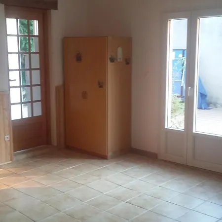Holiday home Pis-en-lits Vire-sur-Lot